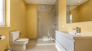 rénovation salle de bain jaune